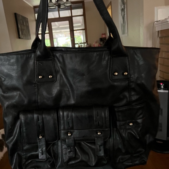 Big Buddha tote. Black. Tons of pockets outside & inside. - Picture 2 of 6